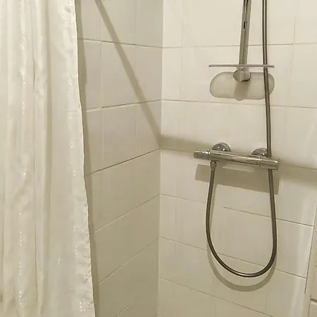 Mitoyenne Climatisee Avec Piscine, 4 Pers, Parking - Fr-1-607-210 Apartmán